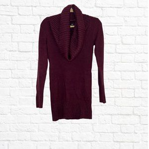 Plum H&M Sweater